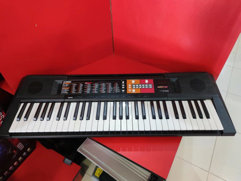 Teclado Yamaha PSR-F51