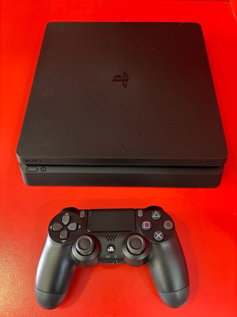 Consola PS4 Slim 1TB + Mando Original