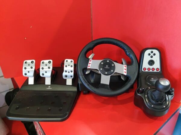 Volante Logitech G27 con Pedales y Cambio
